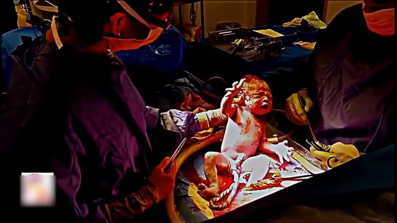 Kareena Kapoor Delivery I Live video from Hospital