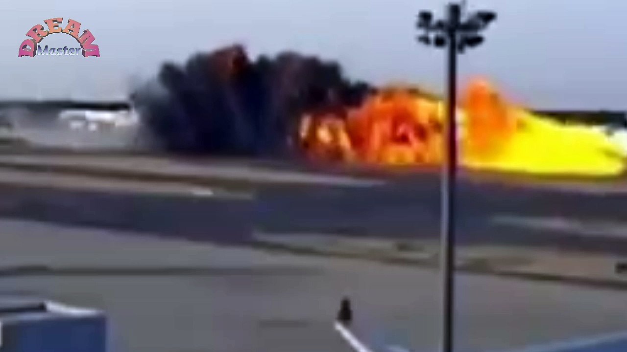 Live plane Crashe.