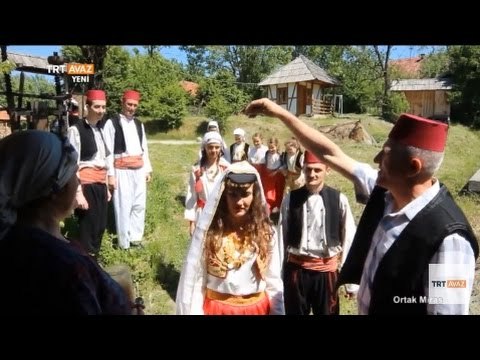 Gelin Saçı Saçmak Geleneği Neyi İfade Eder? - Ortak Miras - TRT Avaz