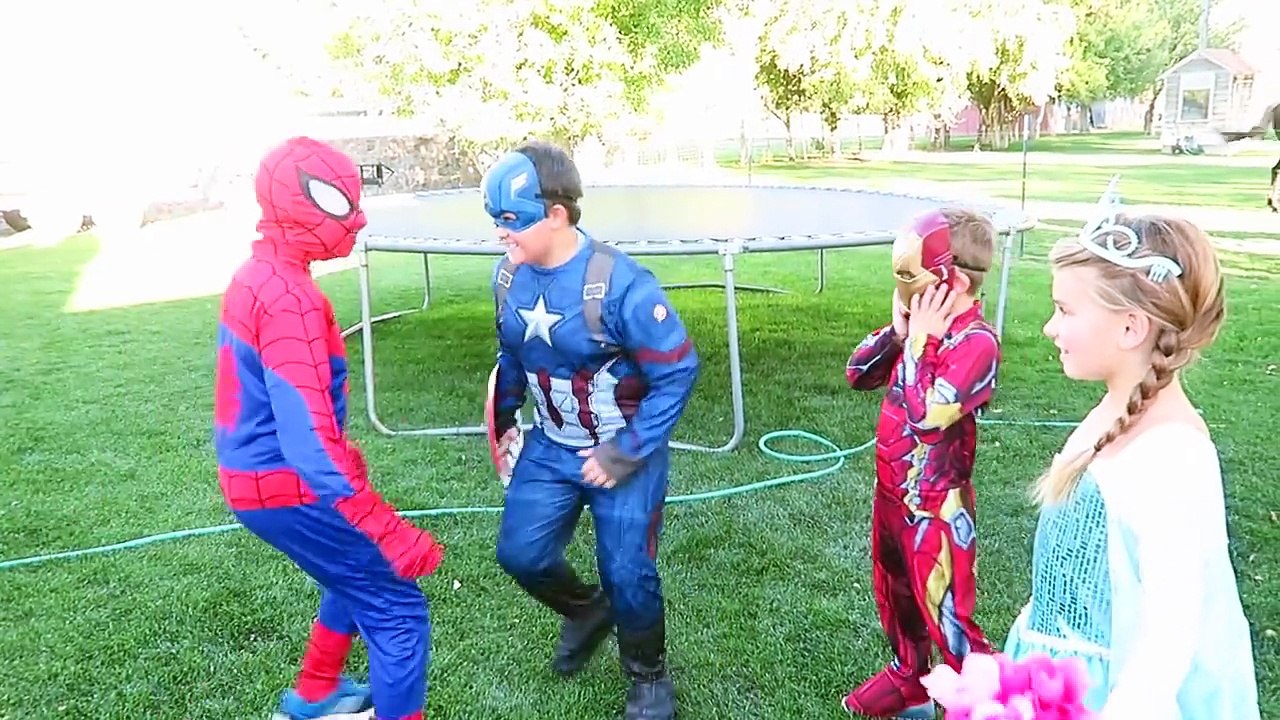 TOY HUNT with Elsa and Anna toddlers ! Spiderman Hulk Captain America Spidergirl Superhero movie