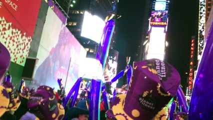 one hour away from 2017, time square, new year eve