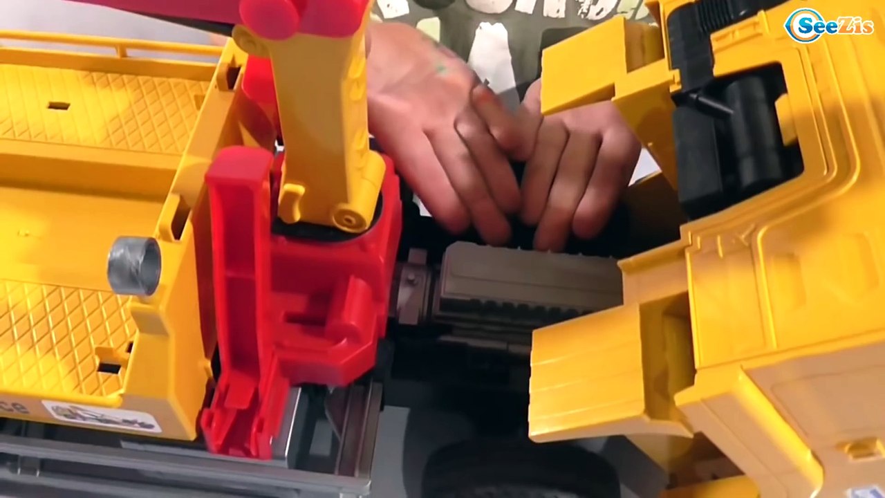 BRUDER Tow Truck. Video for kids – unboxing toys trucks. Cars Toys Review Episode 15