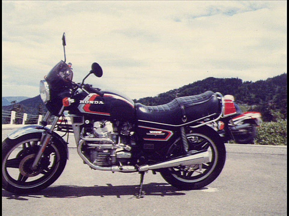 HONDA  GL400WING