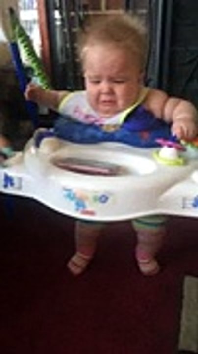 Un bébé aime la musique