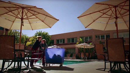 Addicted to Fresno (2015) Fragman