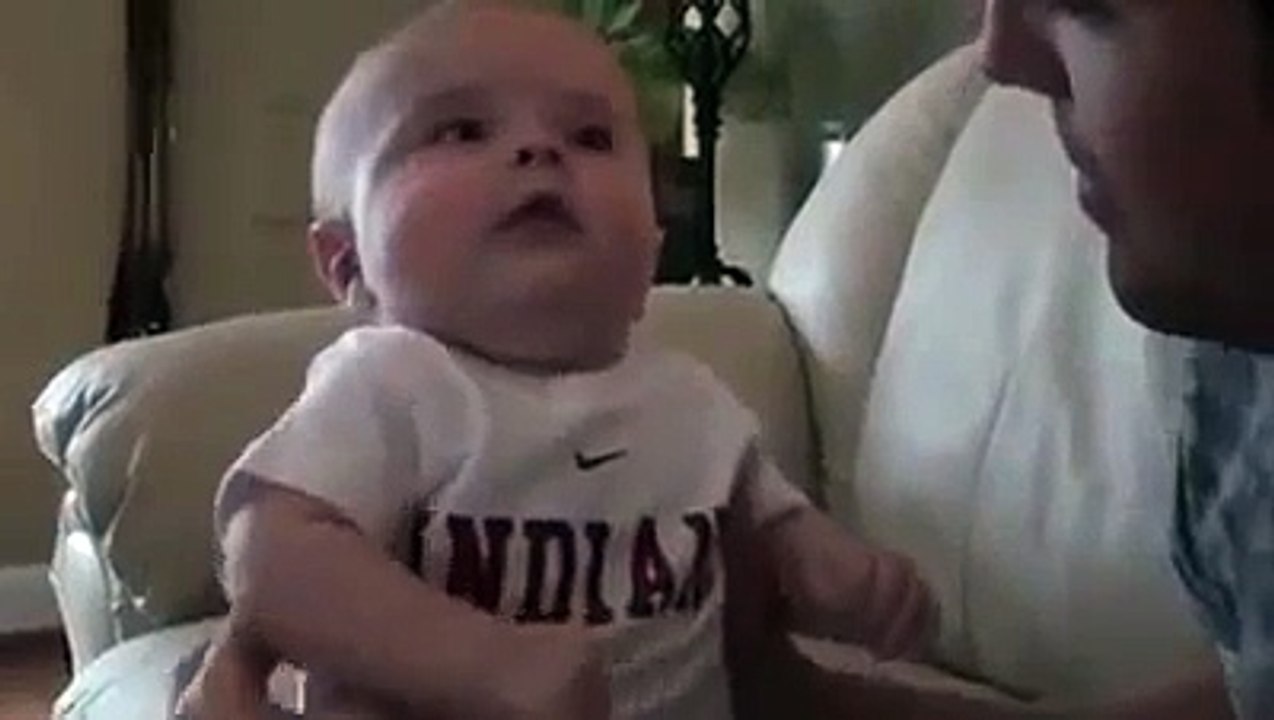 WhatsApp Videos  Funny Reaction Baby