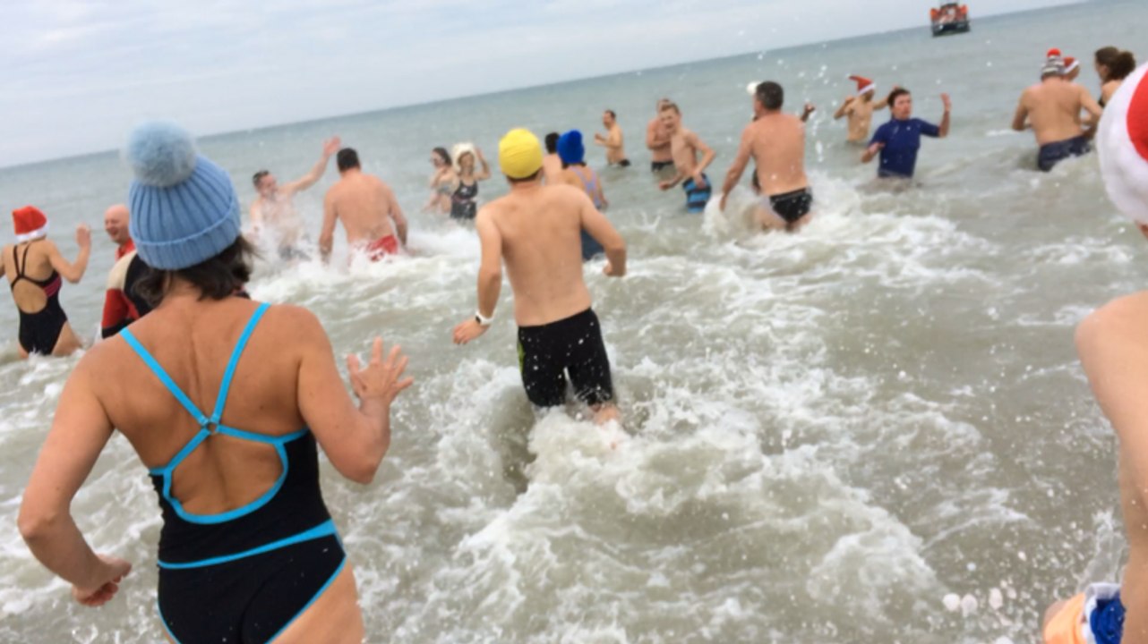 400 baigneurs du 1er janvier à Deauville