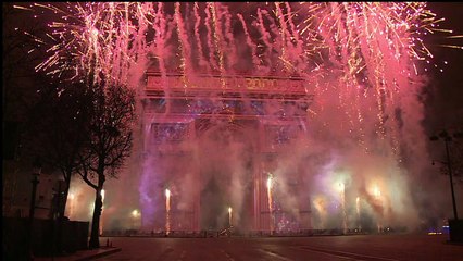 Nouvel An: Paris fête 2017 sous haute sécurité