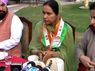 ਕਾਂਗਰਸ ਤੋਂ ਰੁੱਸੀ ਆਪ ਚ,ਹੁਣ ਬੀਬੀ ਆਪ ਤੋਂ ਰੁੱਸਕੇ ਕਾਂਗਰਸ ਚ, ਅਖੇ ਗੁਰਪ੍ਰੀਤ ਘੁਗੀ ਦੇ ਦਬਾਆ ਚ ਆਪ ਜੋਇਨ ਕੀਤੀ ਸੀ