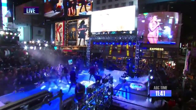 Mariah Carey rate sa perfor­mance du Nouvel An à Times Square