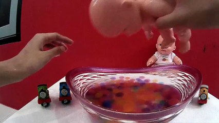 Orbeez Bathtime Baby Doll Bath Time & Learn Colors BABY DOLL