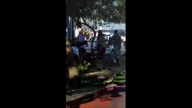 Confusão entre passageiro, cobradora e motorista de ônibus em Jardim Camburi