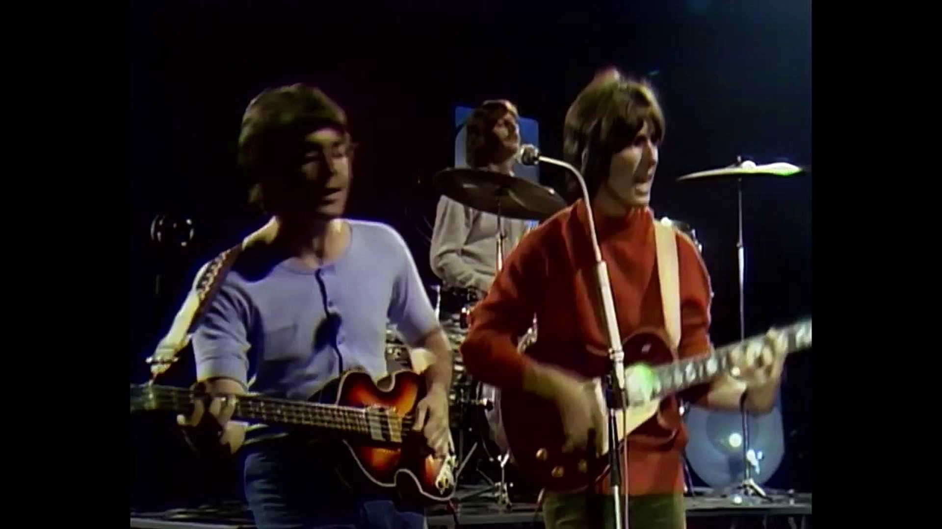 ⁣YouTube - The Beatles - Revolution