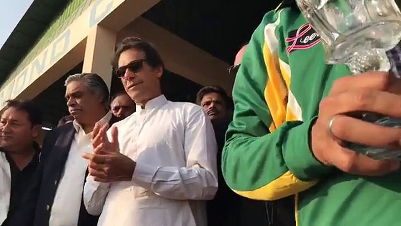 Imran Khan Addressing the Players at T20 Cricket Grand Finale