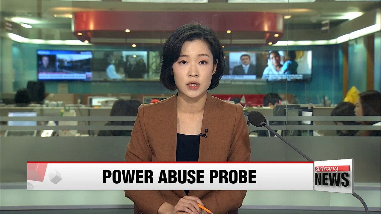 Independent counsel questions former presidential aides