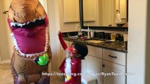 SUPERHERO KID RYAN TOYSREVIEW LIMITED EDITION T-SHIRT Family Fun For Kids Egg Surprise Toys-hSo