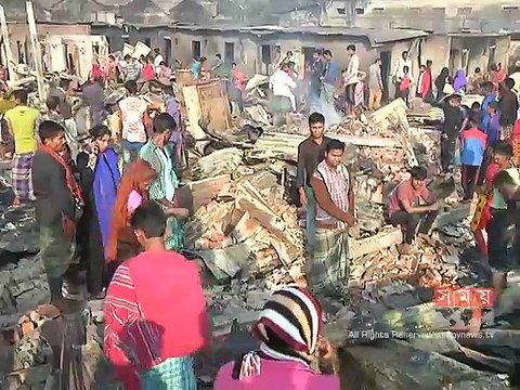 চট্টগ্রামে সদরঘাট বস্তিতে আগুনে পুড়ে গেছে শতাধিক ঘরবাড়ি