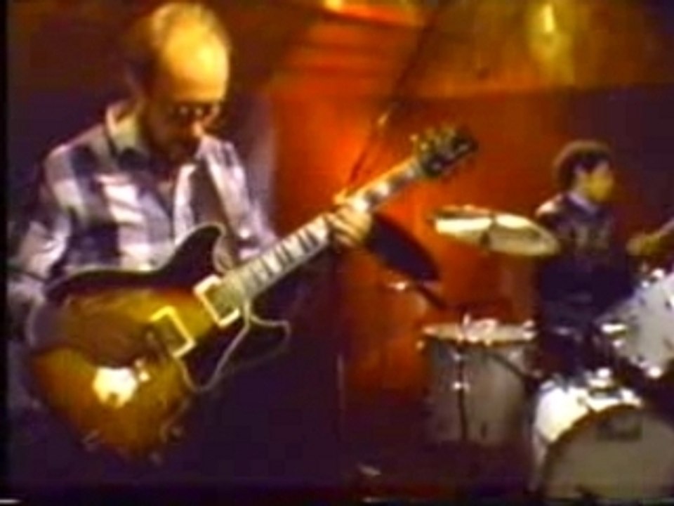 Jaco Pastorius and John Scofield - The chicken