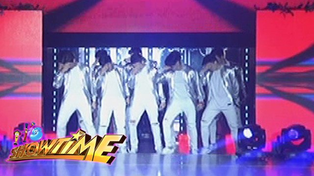 It's Showtime: Hashtags performs With My Eyes Closed