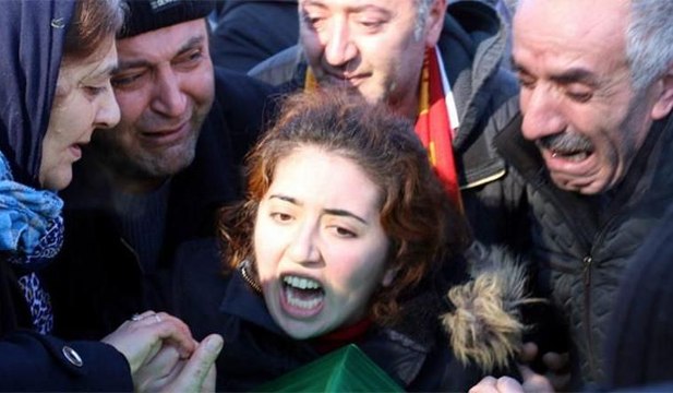 Reina'daki saldırıda ölen Kenan Kutluk toprağa verildi... Eşinin feryadı yürekleri dağladı