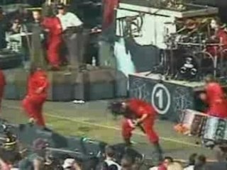 Slipknot - Heretic  live at Ozzfest 2001
