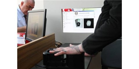 Yeni kimlik kartı başvuruları yoğunluğa yol açtı