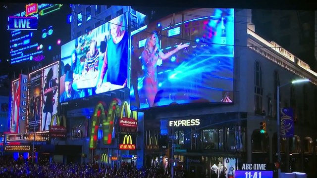 Le show catastrophique de Mariah Carey à Times Square pour le passage à 2017