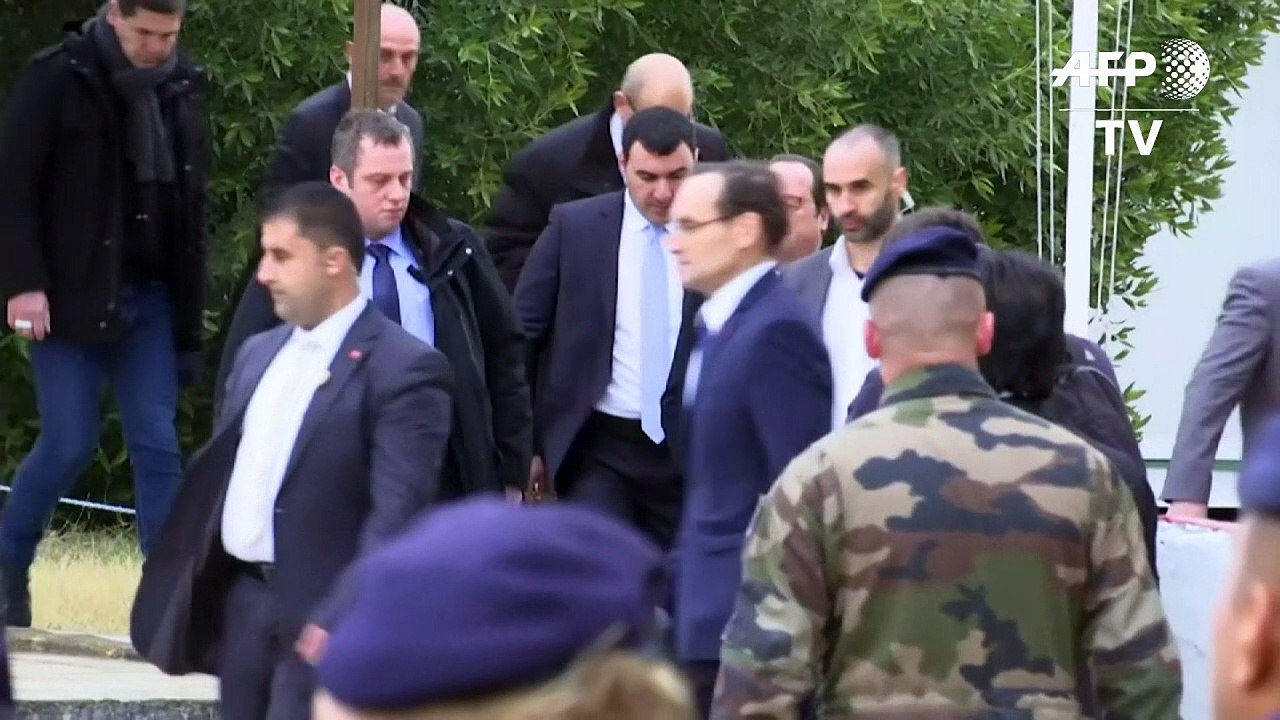 François Hollande en Irak prédit une "année de victoires"