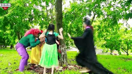 Little heroes Spiderman and Frozen Elsa Pool and park funny superhero real life