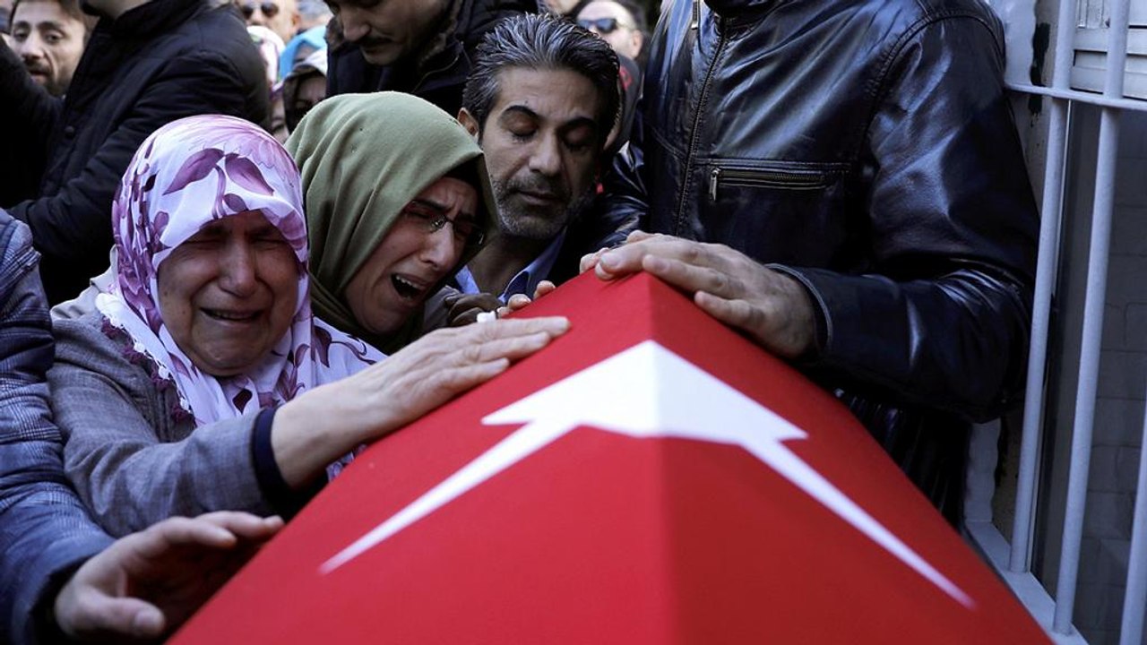 Trauerfeiern in Istanbul nach Anschlag