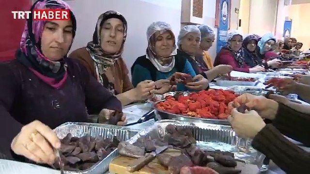 Kınalı kuzulara anne yemeği