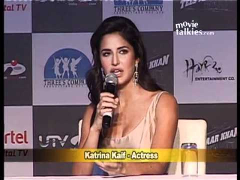 Katrina: Farah deserves a crown for 'Munni', 'Sheila'; for bringing back 'item numbers' into vogue!