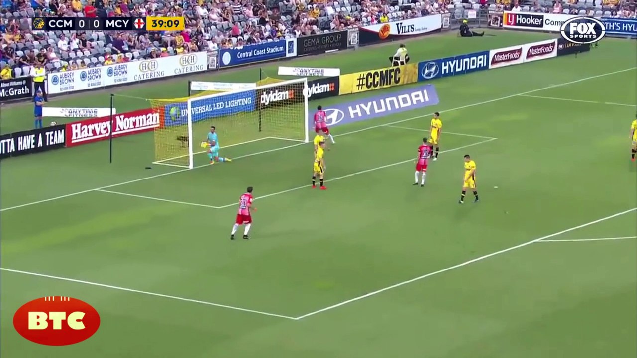 BT commentates A-League Ball boy stealing Tim Cahill's Corner Flag - Central Coast Mariners v Melbourne City 2016/17