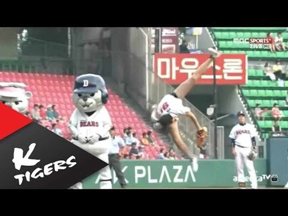 Taemi - Taekwon pitching!! 태미 공중회전발차기 시구!!