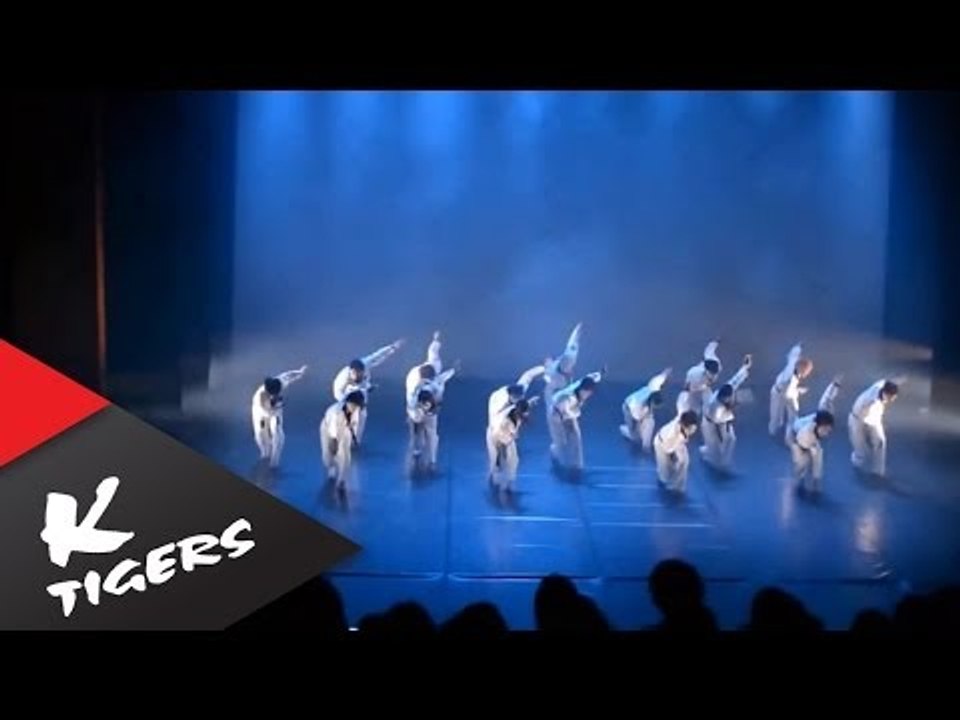 K TIGERS em Brasília 2013 jil-poong [K타이거즈 브라질리아 국립극장 - 질풍]