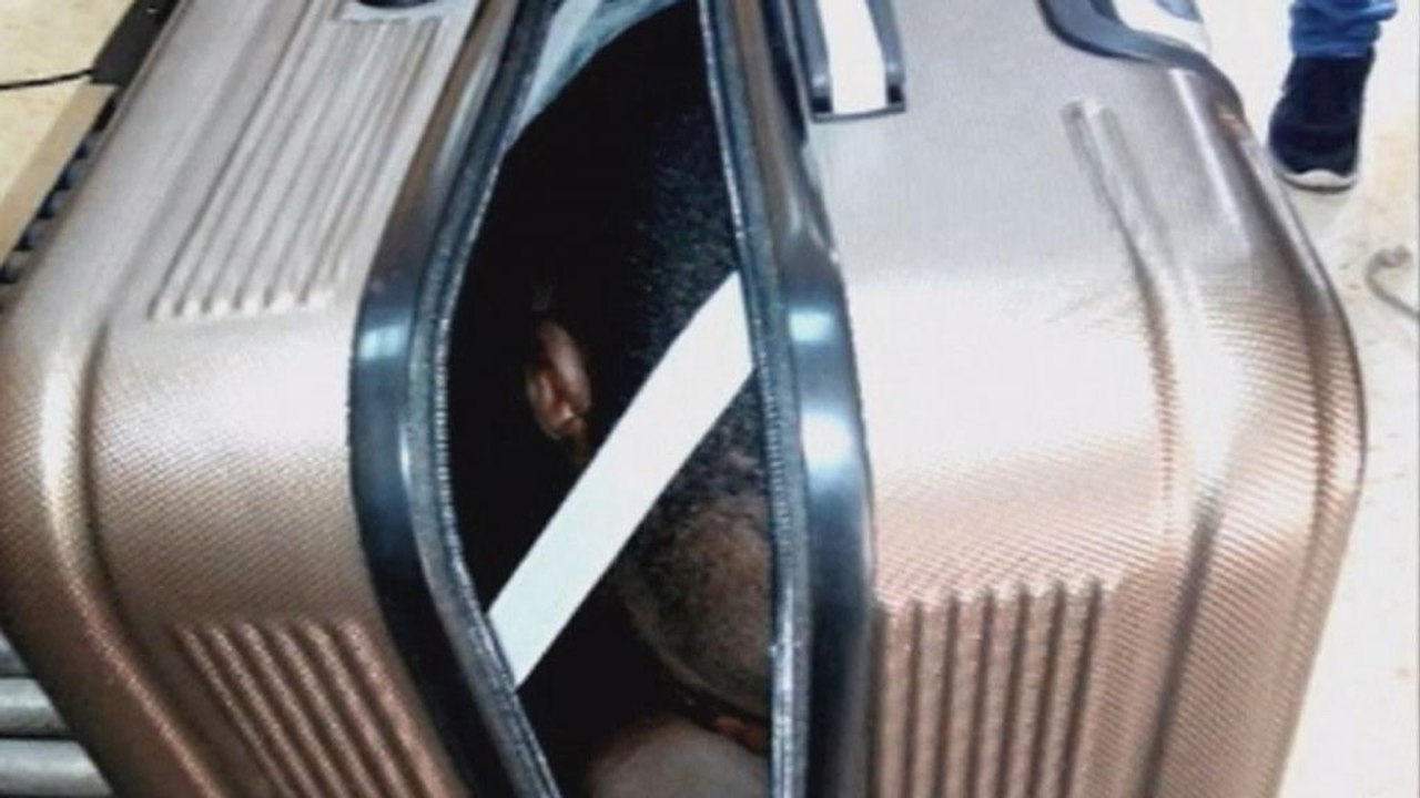 Mann im koffer nach spanien geschmuggelt