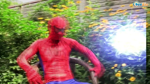 Frozen Elsa & Spiderman & Spidergirl! Spiderman turns into Superheroes. Superheroes in Real Life