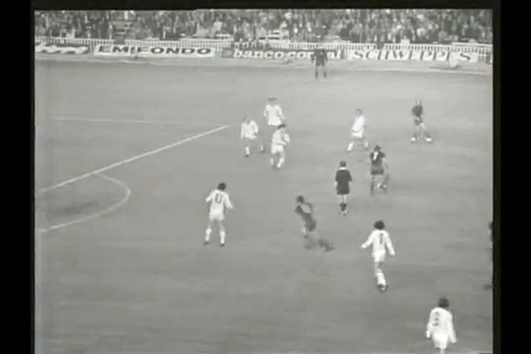 02.10.1974 - 1974-1975 European Champion Clubs' Cup 1st Round 2nd Leg Barcelona 5-0 SK Vöest Linz