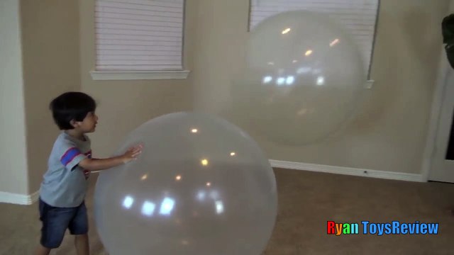 Glow Wubble Bubble Ball Family Fun Playtime with GIANT BALL Marvel Superhero The Hulk Kids