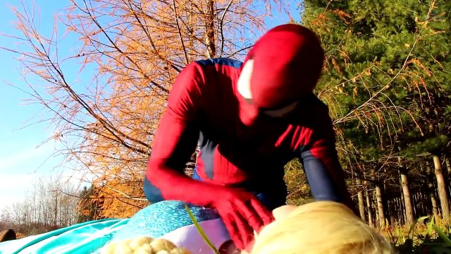 Spiderman SAVES FROZEN ELSA! w/ Joker Maleficent Baby Police Rapunzel Pink Spidergirl! Sup