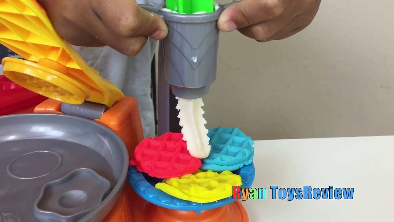 Play Doh Breakfast Cafe toys for Kids Waffle Maker Play Dough Food