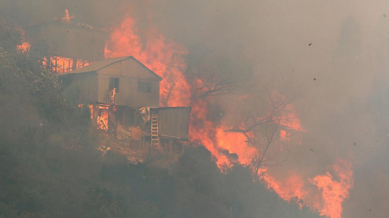 Chile: Feuer wütet in Valparaíso