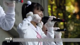 300 march for climate change in Tokyo ahead of COP21[1]