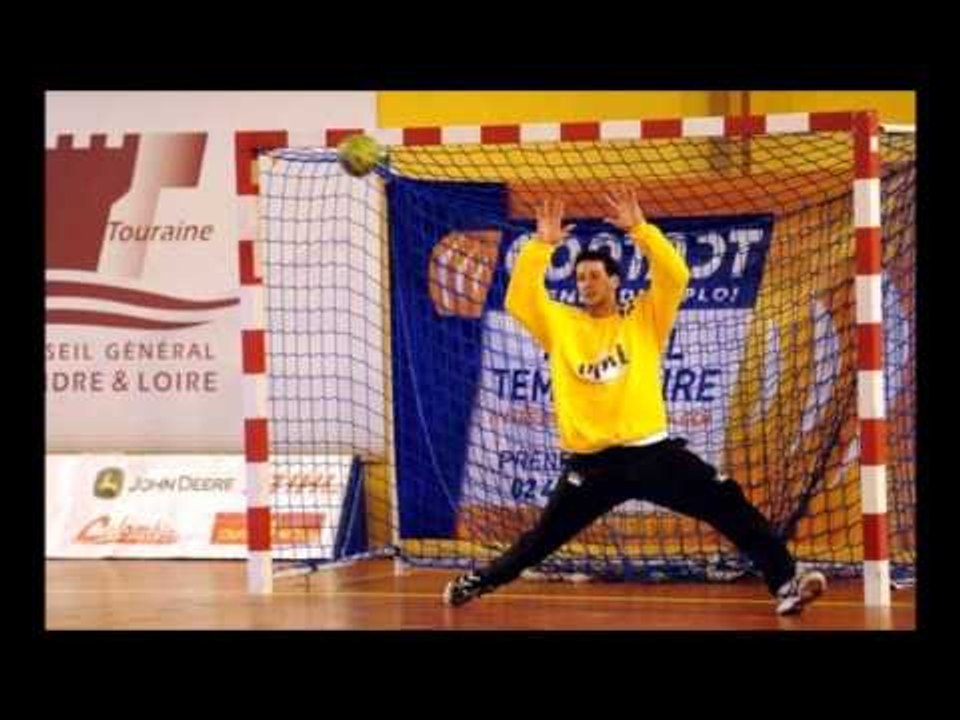 ITW aprés le match : Paris Handball : Nîmes  Luc Abalo et Yassine Idrissi