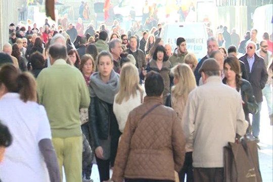 La confianza del consumidor cierra 2016 en máximos