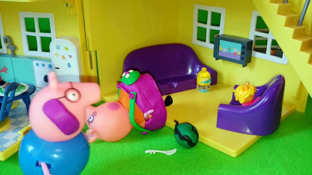 Свинка Пеппа Укол. Беременная Мама Свинка Мама Свинка в больнице. Укол .Peppa Pig, videos with toys