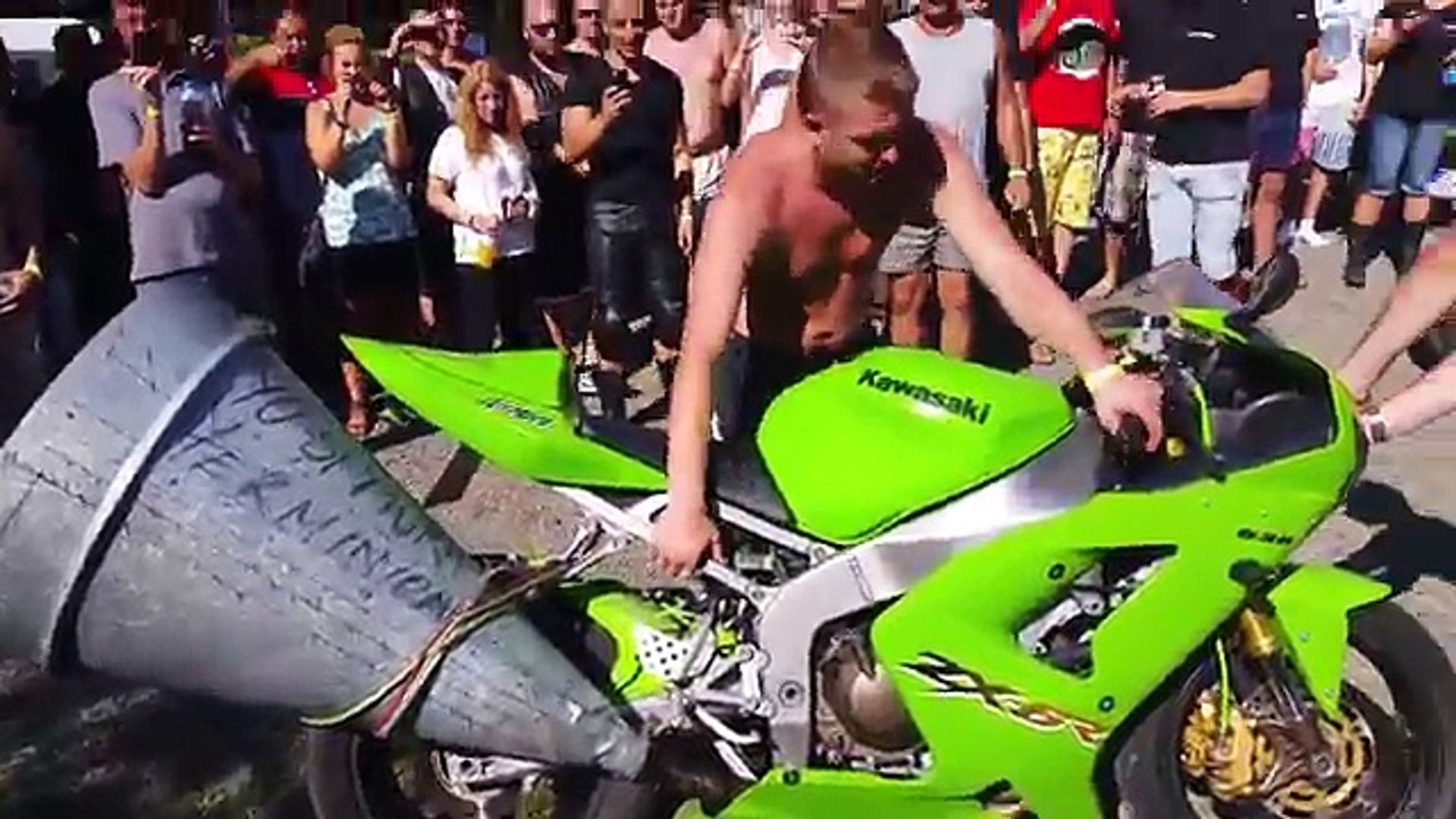 ⁣Whatsapp Best motorcycle exhaust ever 4K Video @whatsapp #whatsapp