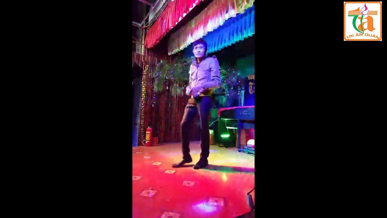 Pho Dem. Duy Tuong