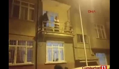 Hırsız balkondan böyle seslendi: İnemiyorum yardım edin
