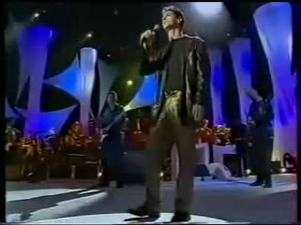 Etienne_Daho_-_Sur_mon_cou_-_Victoires_de_la_Musique